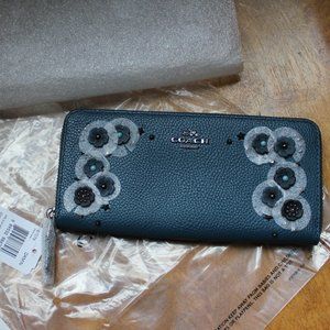 Coach  Accordion Zip Wallet Mineral Willow Floral ***SOLD***